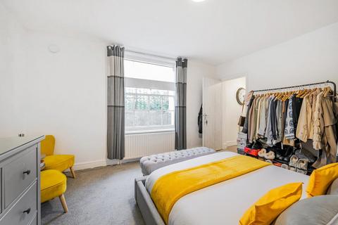 2 bedroom flat for sale, Balham Grove, Balham