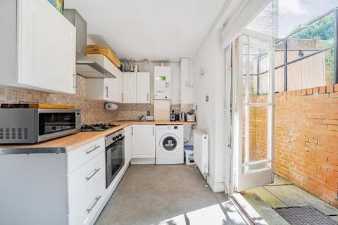 2 bedroom flat for sale, Balham Grove, Balham