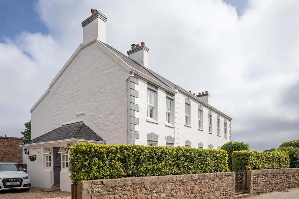 La Rue De La Croix, St. John, Jersey 3 bed semidetached house £1,700,000