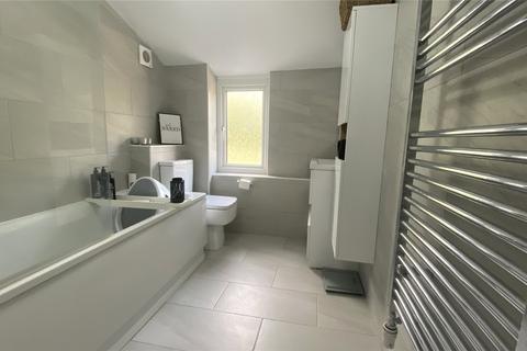 63 Binfield Road, Bracknell, RG42 2AW