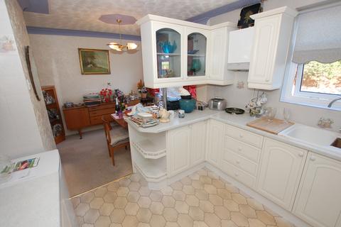 14 Beverley Drive, Kingswinford, DY6 9BW