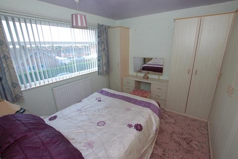 14 Beverley Drive, Kingswinford, DY6 9BW