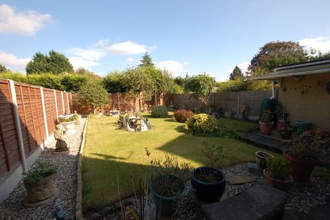 14 Beverley Drive, Kingswinford, DY6 9BW