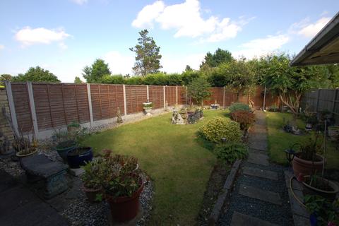 14 Beverley Drive, Kingswinford, DY6 9BW
