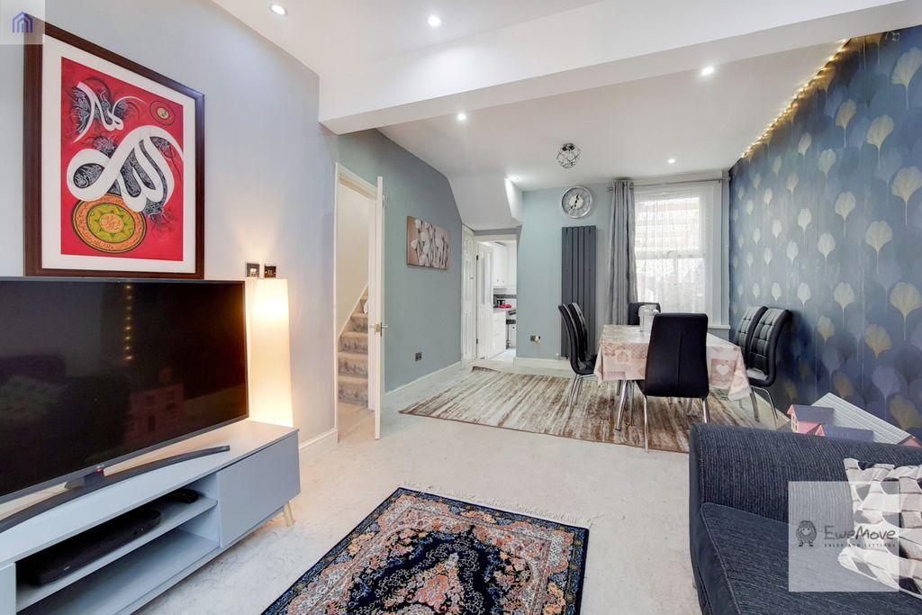 Meath Road, Stratford, London E15 3DR 3 bed terraced house - £485,000