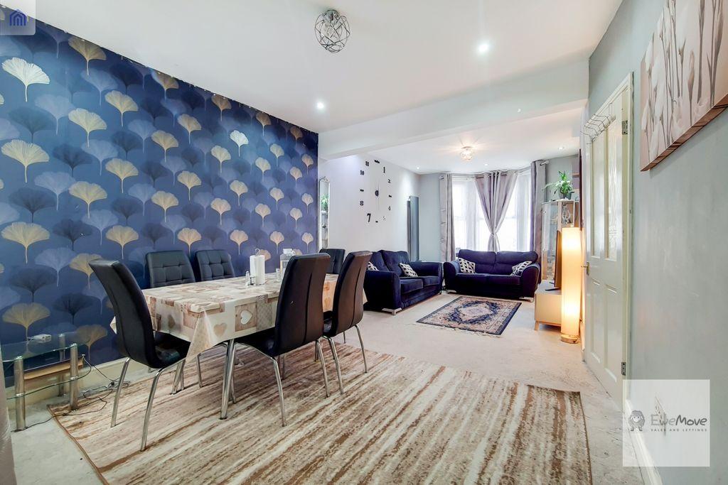 Meath Road, Stratford, London E15 3DR 3 bed terraced house - £485,000