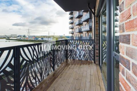 2 bedroom apartment to rent, Leven Road, London E14