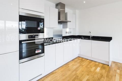 2 bedroom apartment to rent, Leven Road, London E14