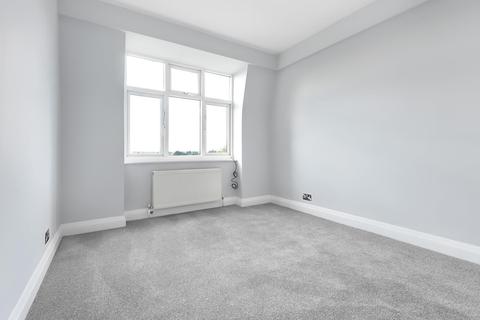 11, Norman Court Upper Sunbury Road, Hampton, TW12 2DN