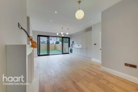 26 Raymead Avenue, Thornton Heath, CR7 7SA