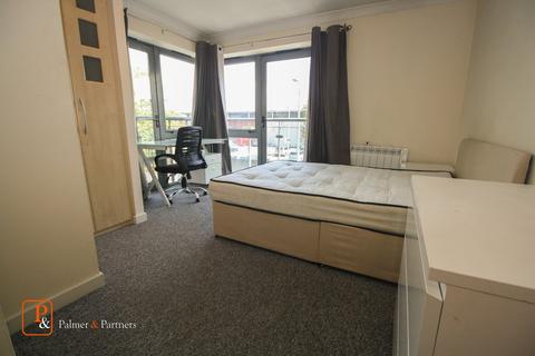 3 bedroom apartment to rent, Lightship Way, Colchester, Essex, CO2