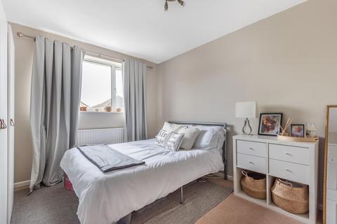 12 Campion Close, Carterton, OX18 3YG