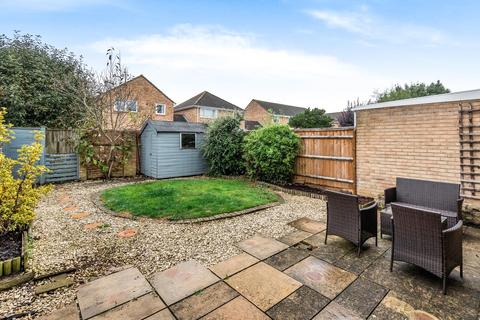 12 Campion Close, Carterton, OX18 3YG