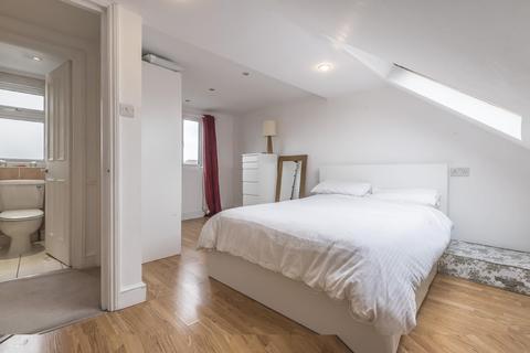 58 Templecombe Way, Morden, SM4 4JG