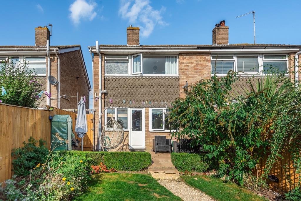 Chalgrove, Oxfordshire OX44 7RD, OX44 3 bed semidetached house £330,000