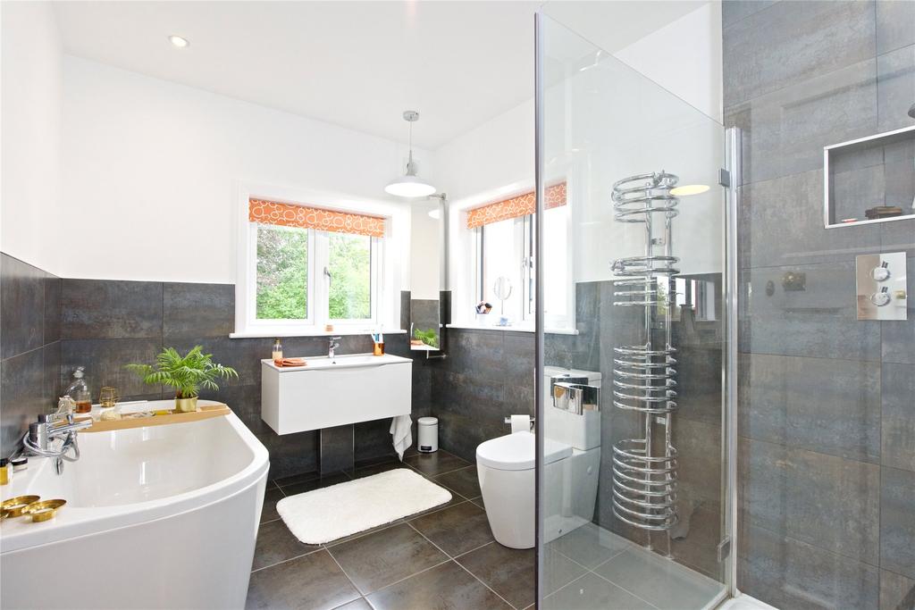 Bath/Shower Room