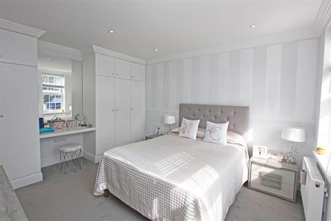 2 bedroom apartment to rent, Brighton Road, South Croydon