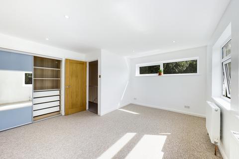 18 Gainsborough Close, Cambridge, CB4 1SY
