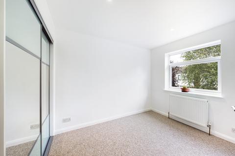 18 Gainsborough Close, Cambridge, CB4 1SY