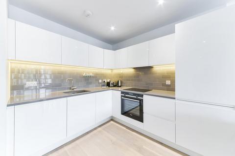 2 bedroom apartment to rent, Carrick House, Royal Wharf, London, E16