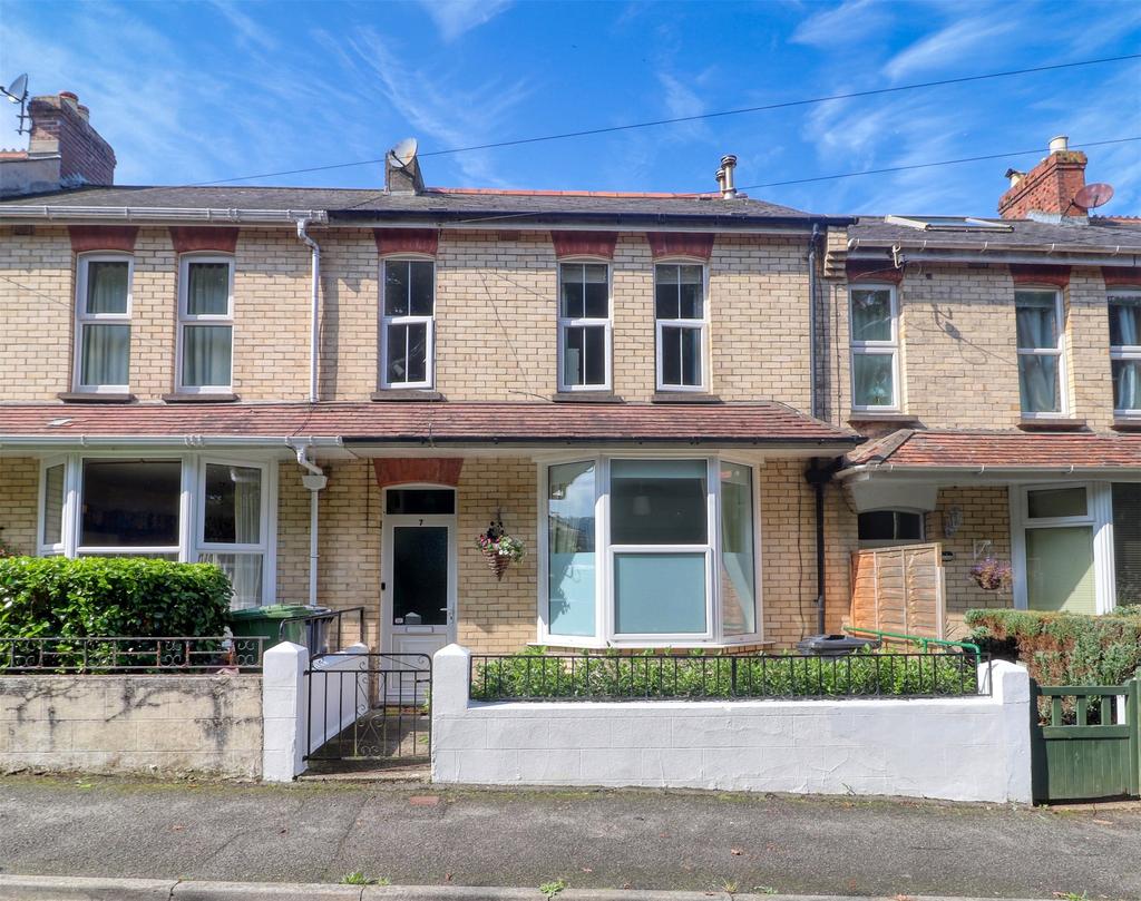 Broad Park Crescent, Devon, EX34 3 bed terraced house for