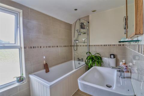 7 Broad Park Crescent, Ilfracombe, EX34 8DX