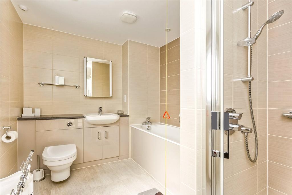 En Suite Bathroom