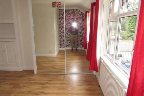 142 Edlington Lane, Warmsworth, Doncaster, DN4 9LT