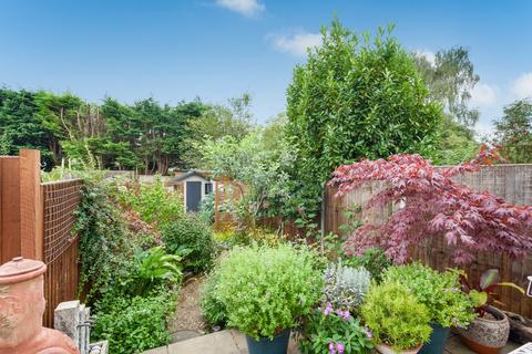 6 Moira Road, London, SE9 1SH