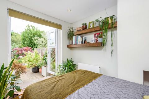 6 Moira Road, London, SE9 1SH