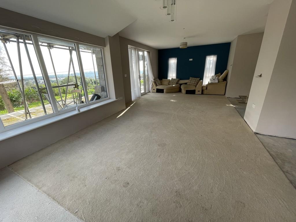 Church Road, Gorslas, Llanelli 5 bed detached house £415,000