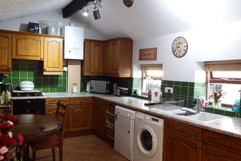 4 Back Fold, Clayton, Bradford, BD14 6BW