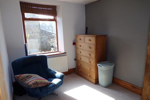 4 Back Fold, Clayton, Bradford, BD14 6BW