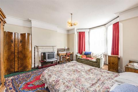 126 Aberdeen Park, London, N5 2BA