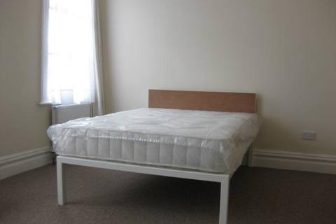 1 bedroom in a house share to rent, Otterfield Road, West Drayton