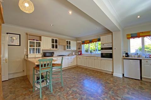 26 Couper Meadows, Exeter, EX2 7TF