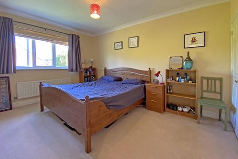 26 Couper Meadows, Exeter, EX2 7TF
