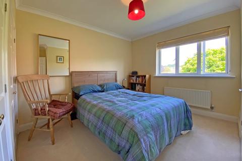 26 Couper Meadows, Exeter, EX2 7TF