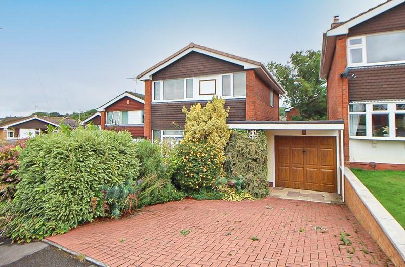 Alderbrook Close, SEDGLEY, DY3 3QA 3 bed detached house £250,000
