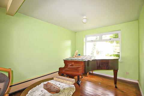 9 Alderbrook Close, Dudley, DY3 3QA