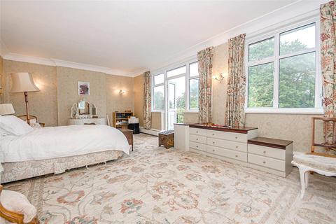19 Beech Drive, London, N2 9NX