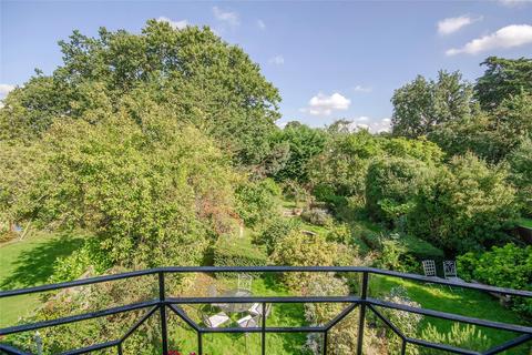 19 Beech Drive, London, N2 9NX