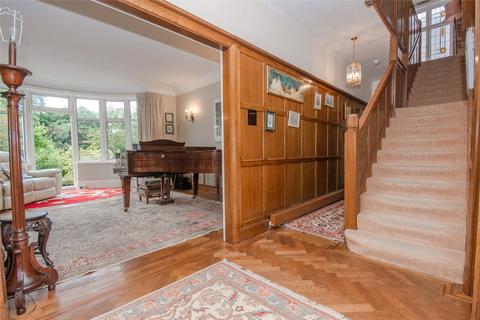 19 Beech Drive, London, N2 9NX