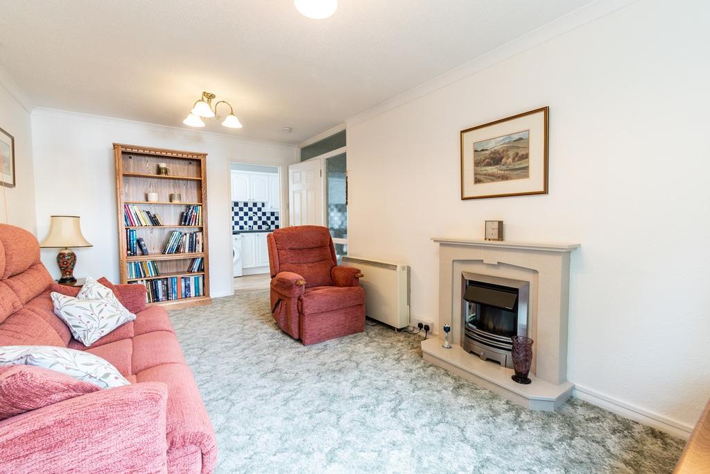 Andrews House, Lower Sandford Street, Lichfield, WS13 2 bed flat £155,000