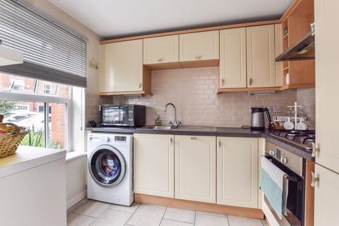37 Ashford Drive, Appleton, Warrington, WA4 5GG