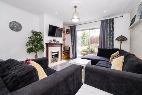 103 Retford Road, Romford, RM3 9NH