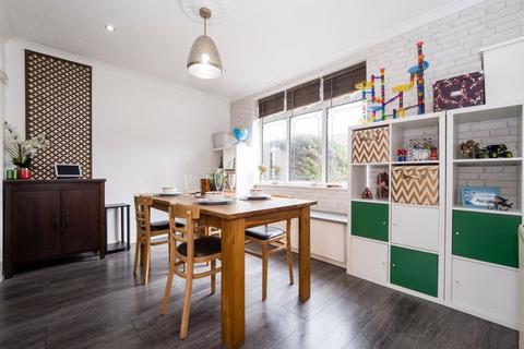 103 Retford Road, Romford, RM3 9NH