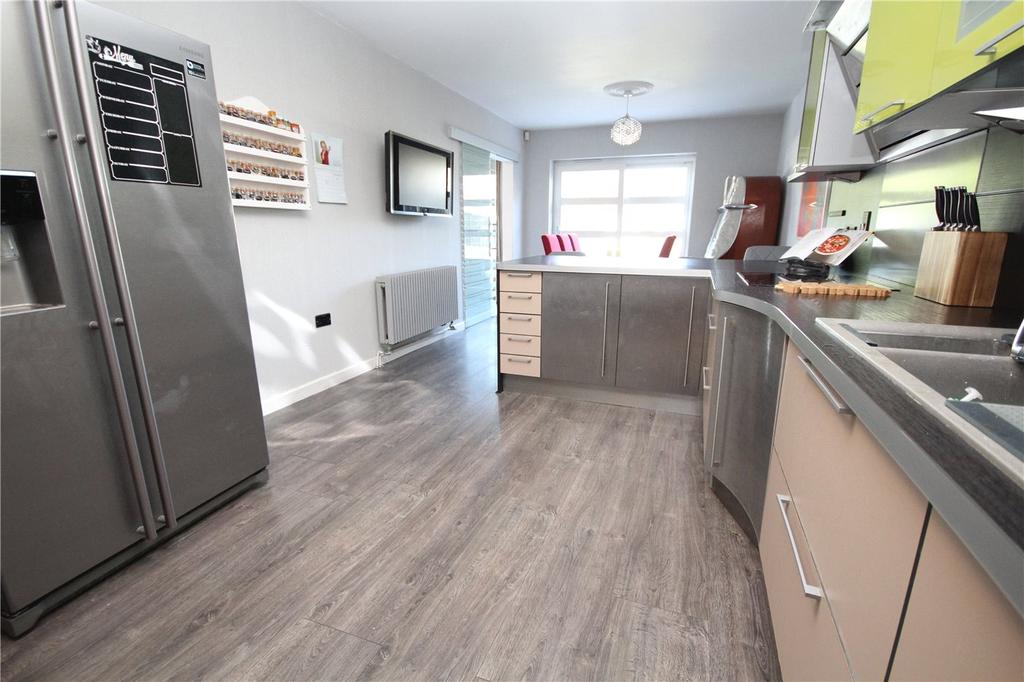 Pound Lane, Poole, Dorset, BH15 4 bed detached house £500,000