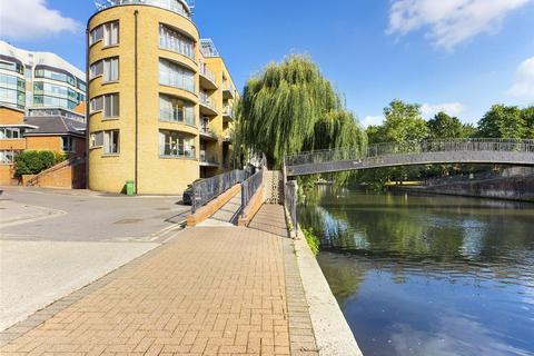 2 bedroom apartment to rent, Oyster Wharf, Crane Wharf, Reading, Berkshire, RG1