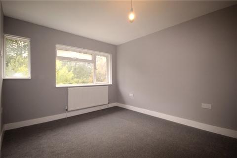 1 bedroom in a house share to rent, Applegarth Avenue, Guildford, GU2